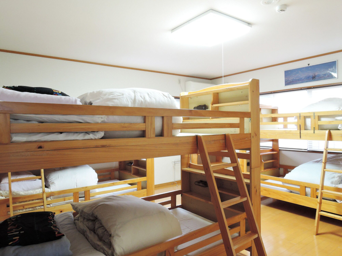 Bedroom 2, Beppu Yukemuri-no-oka Youth Hostel, Beppu