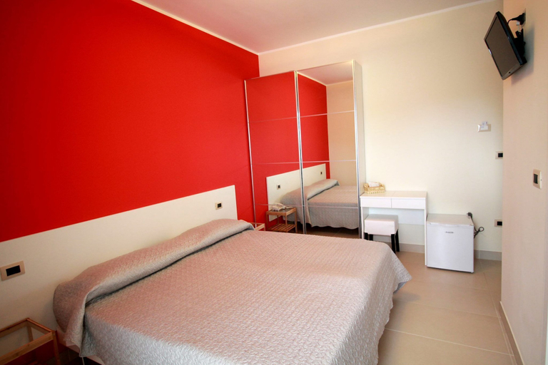 Bedroom 2, B&B Le Parmente, Lecce
