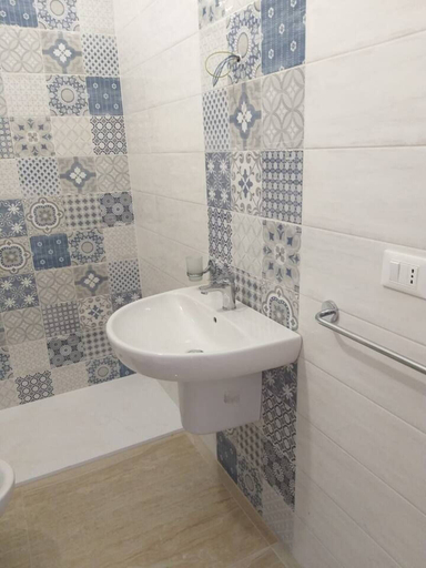 Bathroom 3, Stunning 1-bed Apartment in Porto Cesareo, Lecce