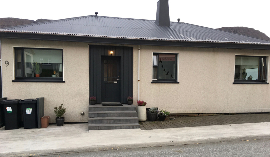 Exterior & Views 2, Sólheimar Studio Apartments, Ísafjarðarbær