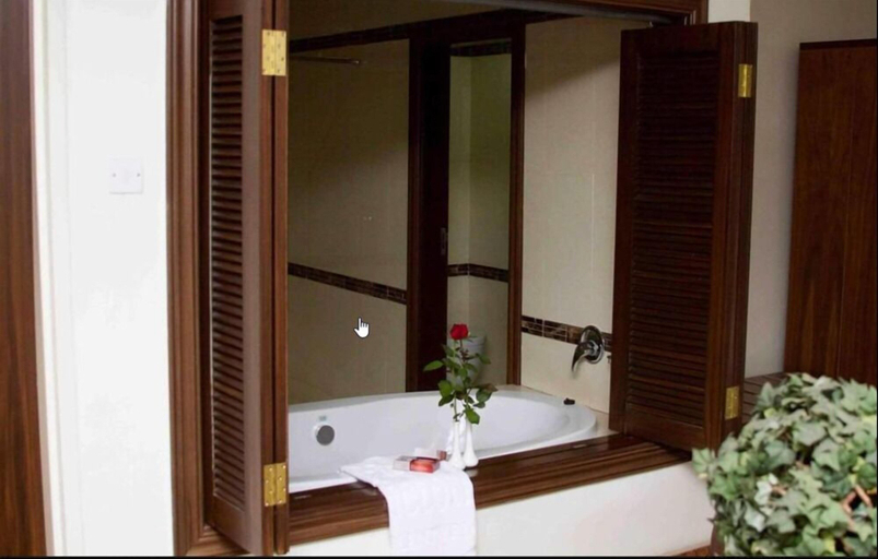 Bathroom 3, Hotel Victoria, Blantyre City