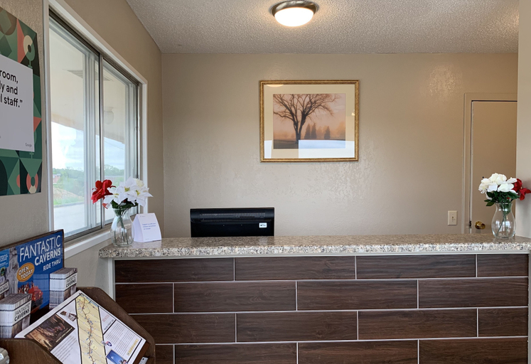 Others 5, Regency Inn, Phelps