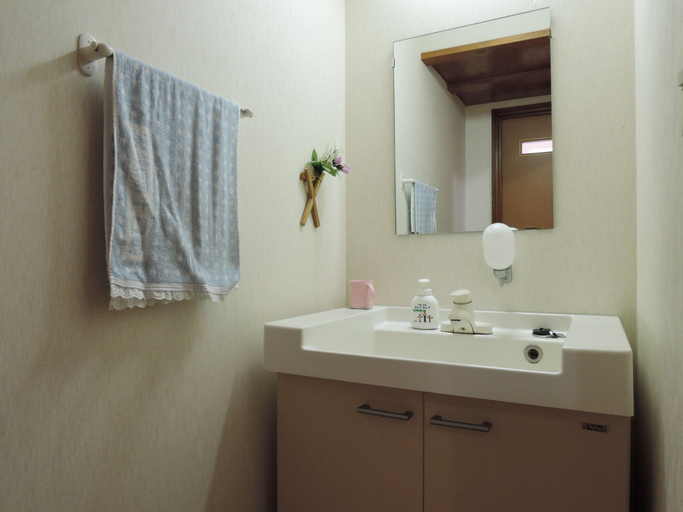 Bathroom 5, Beppu Yukemuri-no-oka Youth Hostel, Beppu