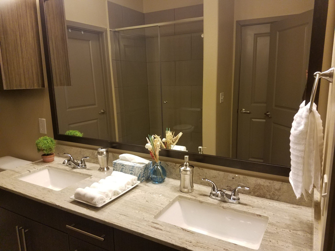 Bathroom 3, Corporate Apartments Downtown DeepEllum, Dallas