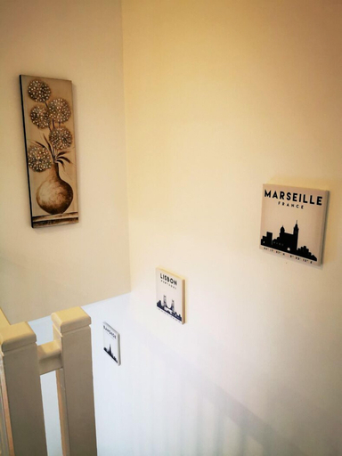Others 5, Lovely Holiday Home in Birmingham, Birmingham