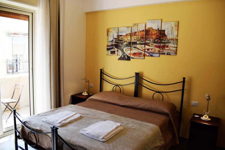 Bedroom 4, Neapolis Pie, Napoli