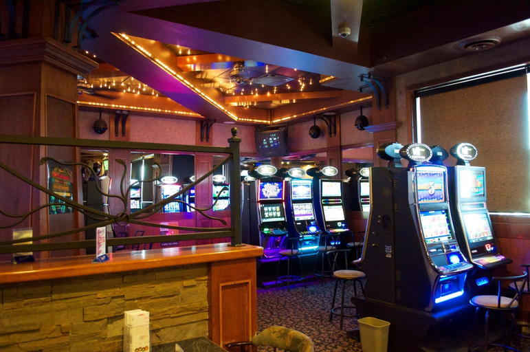 Food & Drinks 5, Slave Lake Inn and Conference Centre, Division No. 17