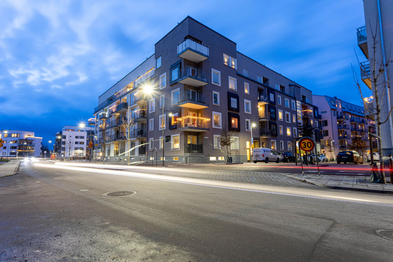 Exterior & Views