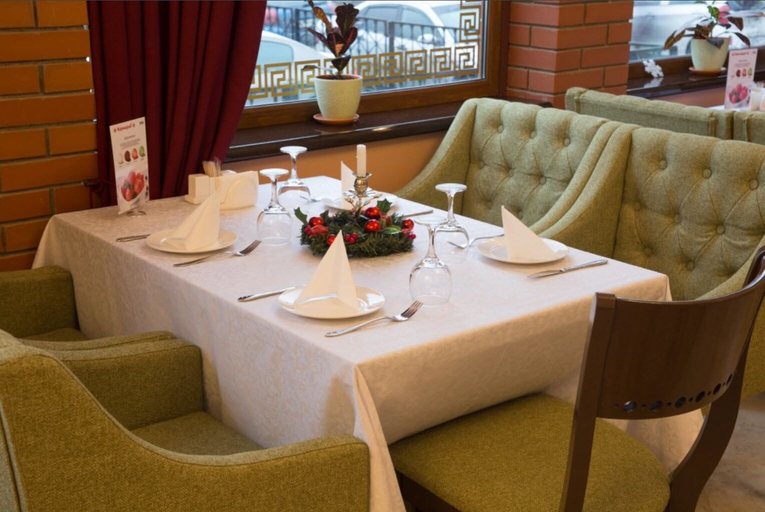 Food & Drinks 3, Hotel Champagne, Sankt-Peterburg gorsovet