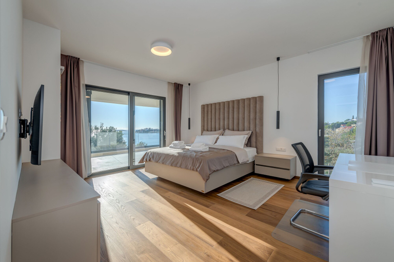 Bedroom 3, Sea Bliss Luxury Villa - Sevid, Marina