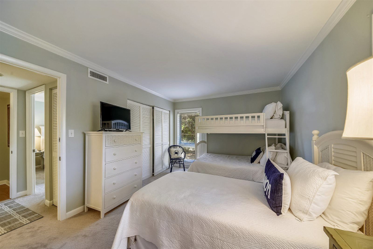 Bedroom 3, Shorewood 107, Beaufort