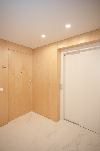 Others 4, Liiiving - Luxury Gallery Apartment II, Porto