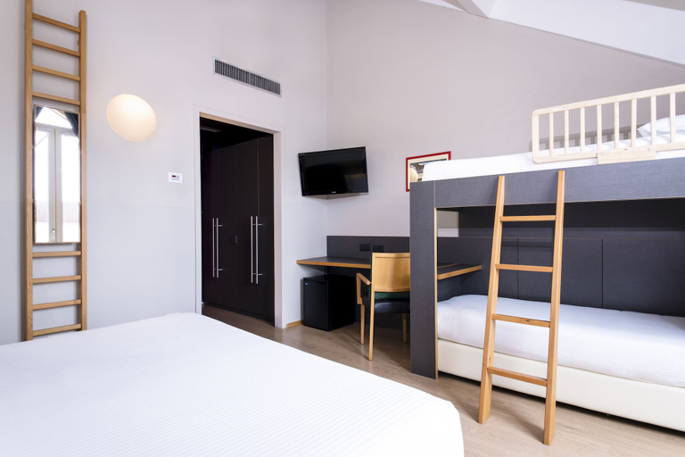 Bedroom 2, Hotel Osteria della Pista, Varese