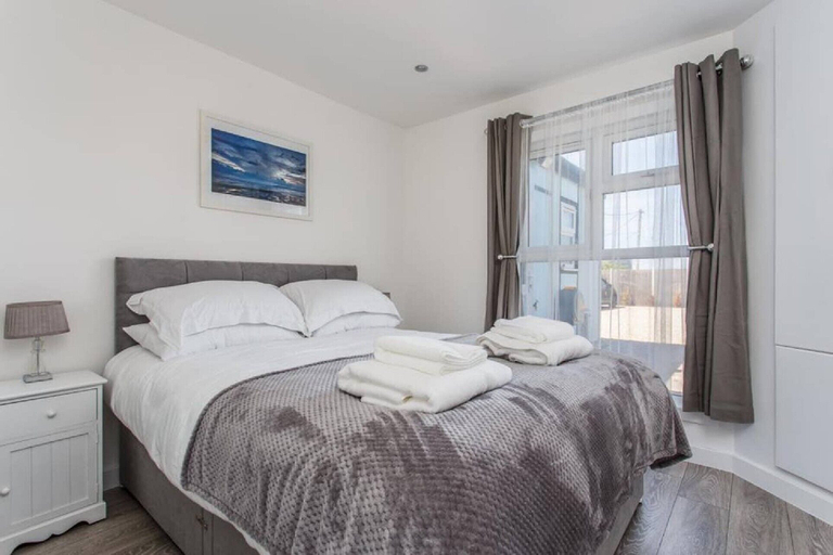 Bedroom 3, Mayfayre, East Sussex