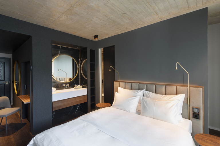 Bedroom 3, Legend Hotel, Köln