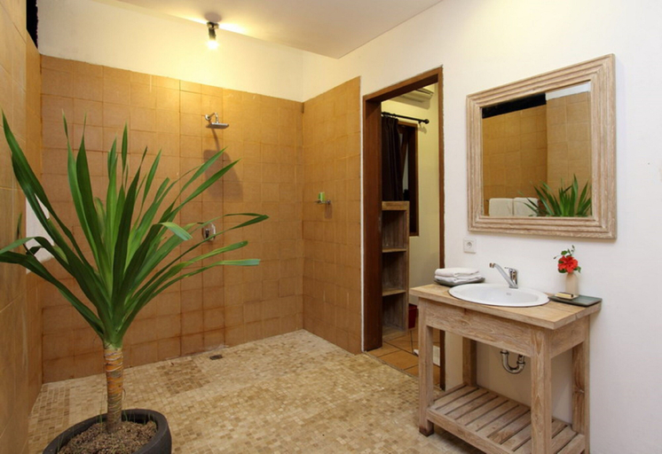Bathroom 4, Mojo Resort, Badung