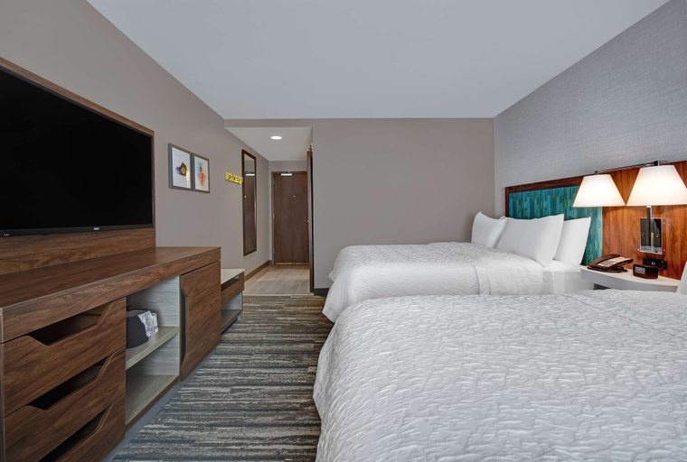 Bedroom 4, Hampton Inn Cave City, KY, Barren