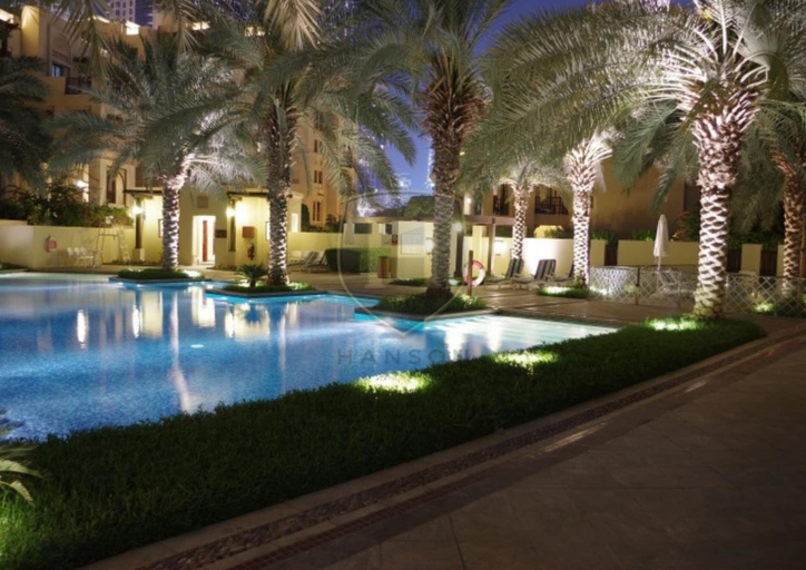 Outdoor pool, Ultra Luxury Downtown Burj Khalifa View, Dubai