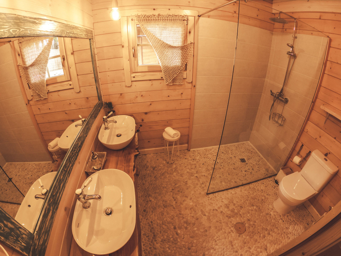 Bathroom 4, Cabanas da Ria, A Coruña