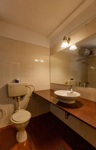 Bathroom 4, Radha Cottage, Raigarh
