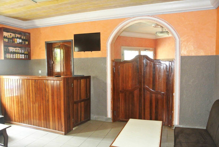 Others 5, Hôtel La Renardière, Wouri