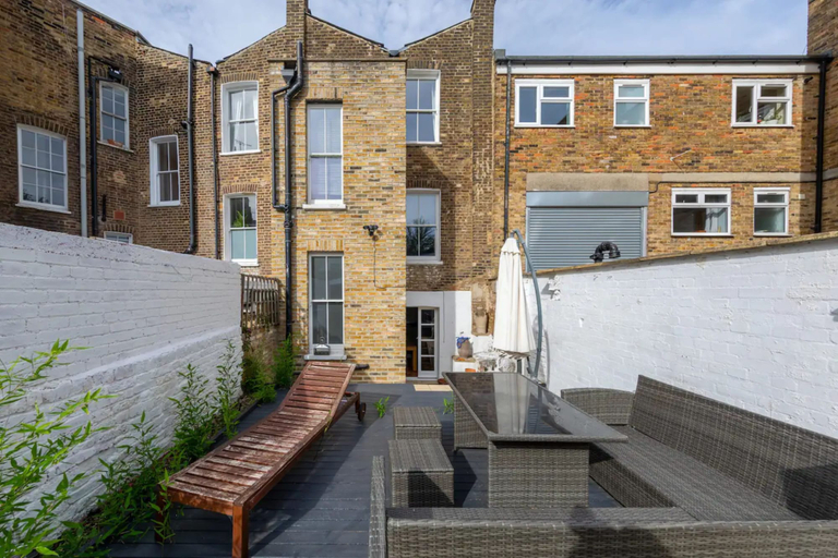 Exterior & Views, Stylish 2 Bedroom Home in Islington With Garden, London