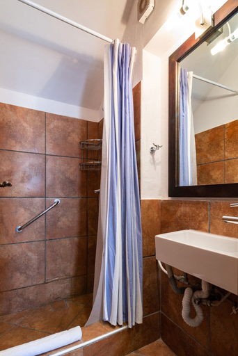 Bathroom 3, Lively Lofts by The Varos Residences, North Aegean