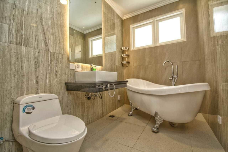 Bathroom 4, Villa Kota Bunga Puncak 4 Bedroom, Cianjur