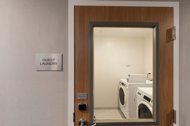 Bathroom 4, Fairfield Inn & Suites by Marriott San Francisco Pacifica, San Mateo