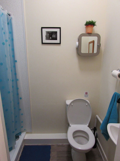 Bathroom 5, Hull Trinity Backpackers, Kingston upon Hull