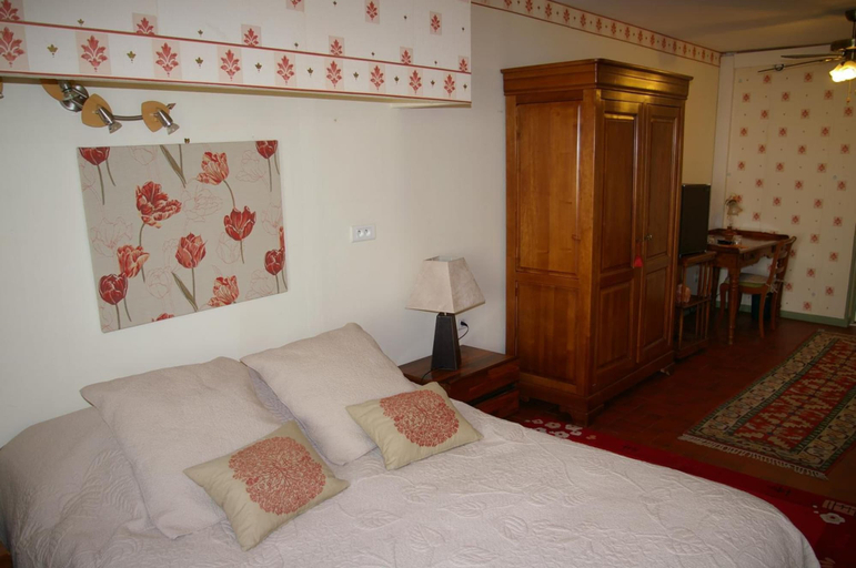 Bedroom 2, La Cognee, Haute-Garonne