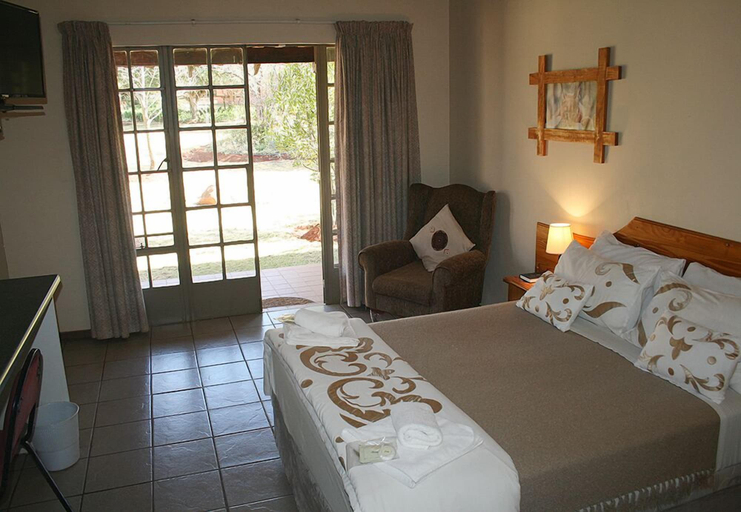 Bedroom 5, Leribisi Lodge, City of Tshwane