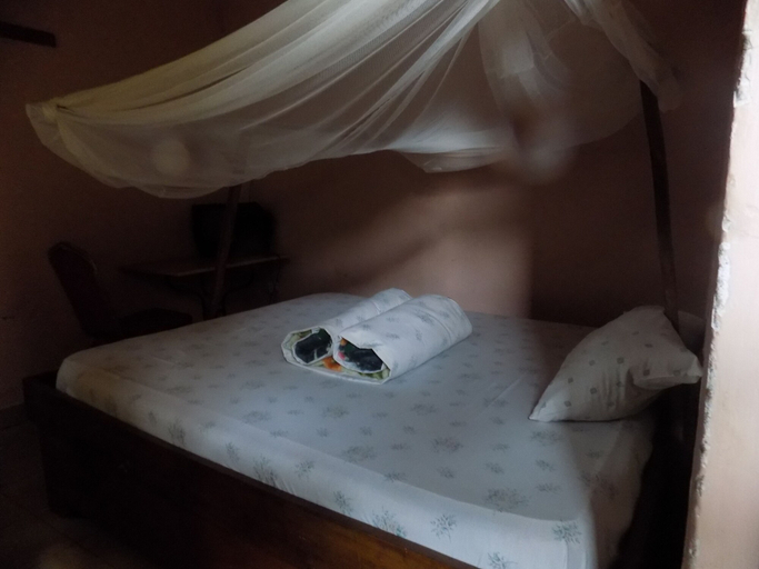 Bedroom 2, Green Garden Hotel, Mbale
