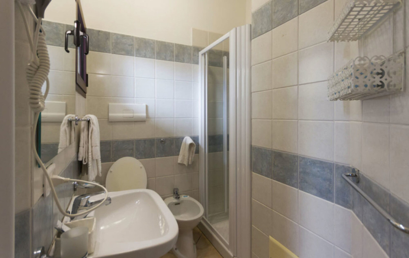 Bathroom 3, Palau City Hotel, Olbia-Tempio