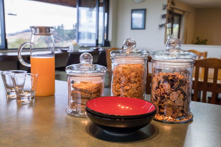 Food & Drinks 5, Loch Vista Lake View Villa Accommodation, Southland