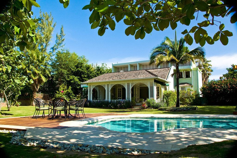 Sport & Beauty 5, Seagrapes 5br by Jamaican Treasures