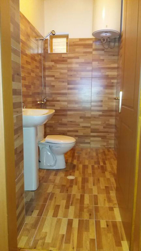 Bathroom 3, Hotel Bebej Tradicional, Gjirokastrës