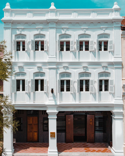Exterior & Views 20