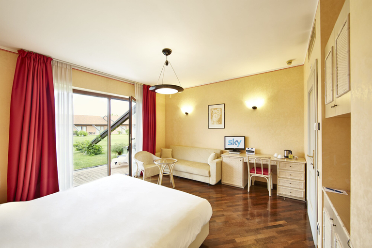 Bedroom 4, Serravalle Golf Hotel, Alessandria