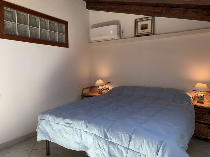 Room 5, Appartamento I Gerani 3 San Teodoro Centro, Nuoro