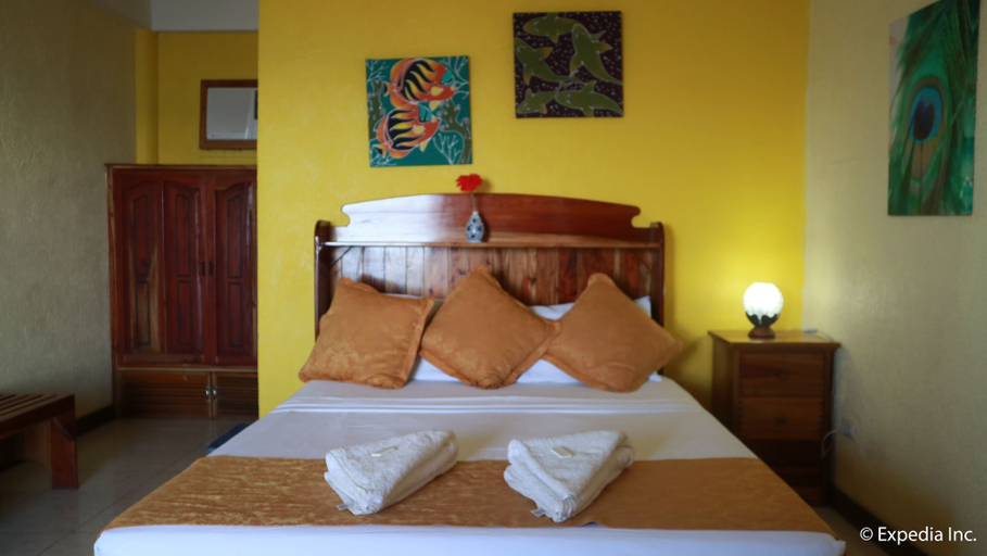 Bedroom 4, Golden Sunset Beach Club, Mambajao