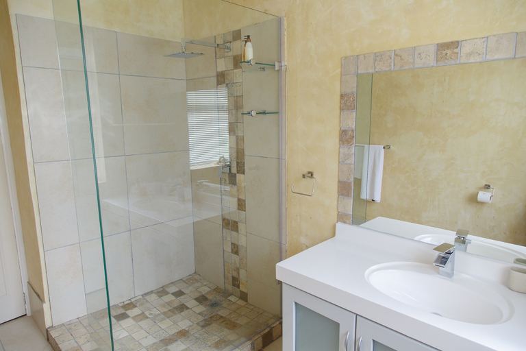 Bathroom 4, Whales Way Ocean Retreat, Eden
