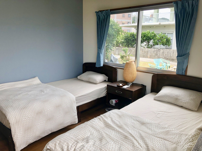 Bedroom 4, Life is a Journey - Hostel, Onna
