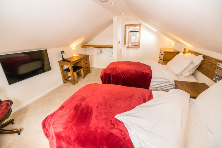 Bedroom 3, Covehurst Bay Holiday Cottages, East Sussex