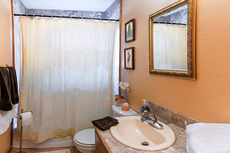 Bedroom 3, Sunset Chalet - 2600 Sq.ft. Multi-seasonal Retreat, Jackson