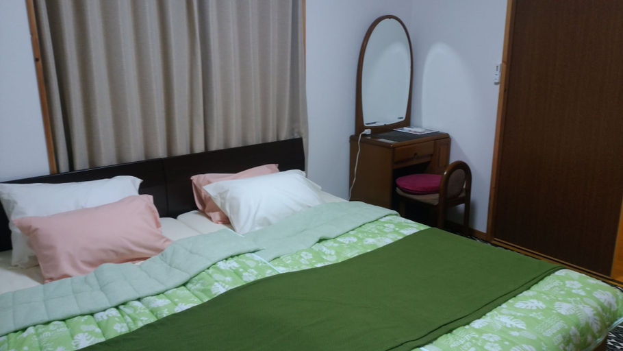 Bedroom 2, upissa, Miyakojima