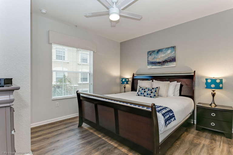Bedroom 3, Spring Lakeview 3 Bedroom Condo by RedAwning, Orange
