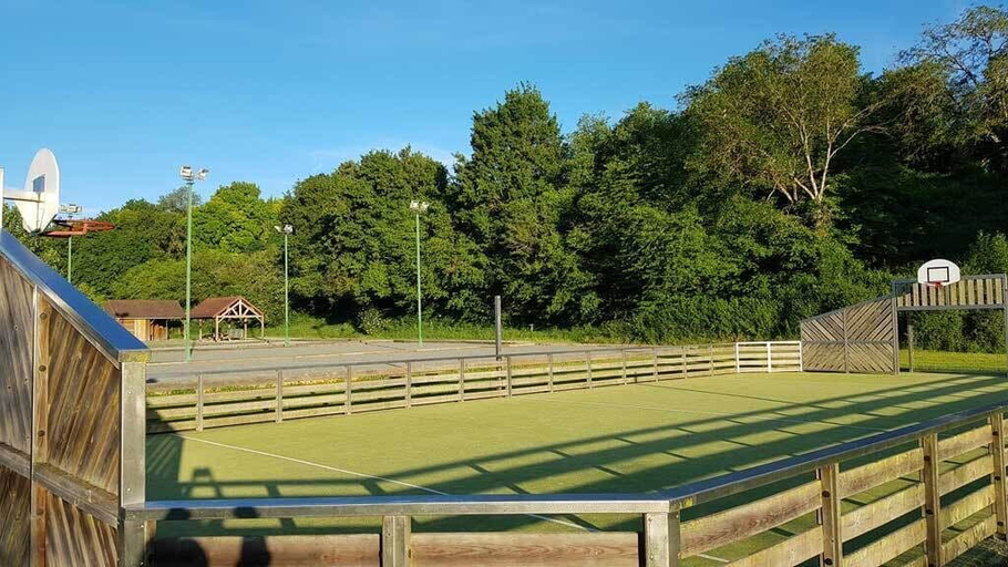 Others 3, Camping La Sittelle, Sarthe