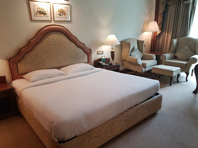 Bedroom 4, The Palms - Town & Country Club, Gurgaon