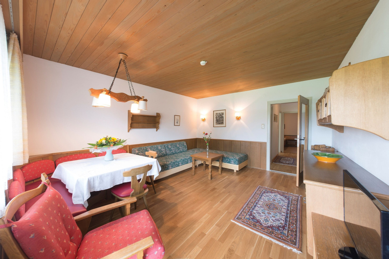 Others 4, Tirolerhaus Walchsee, Kufstein